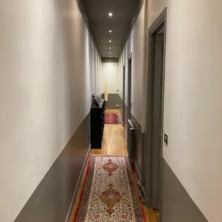 De Standing Apartment *